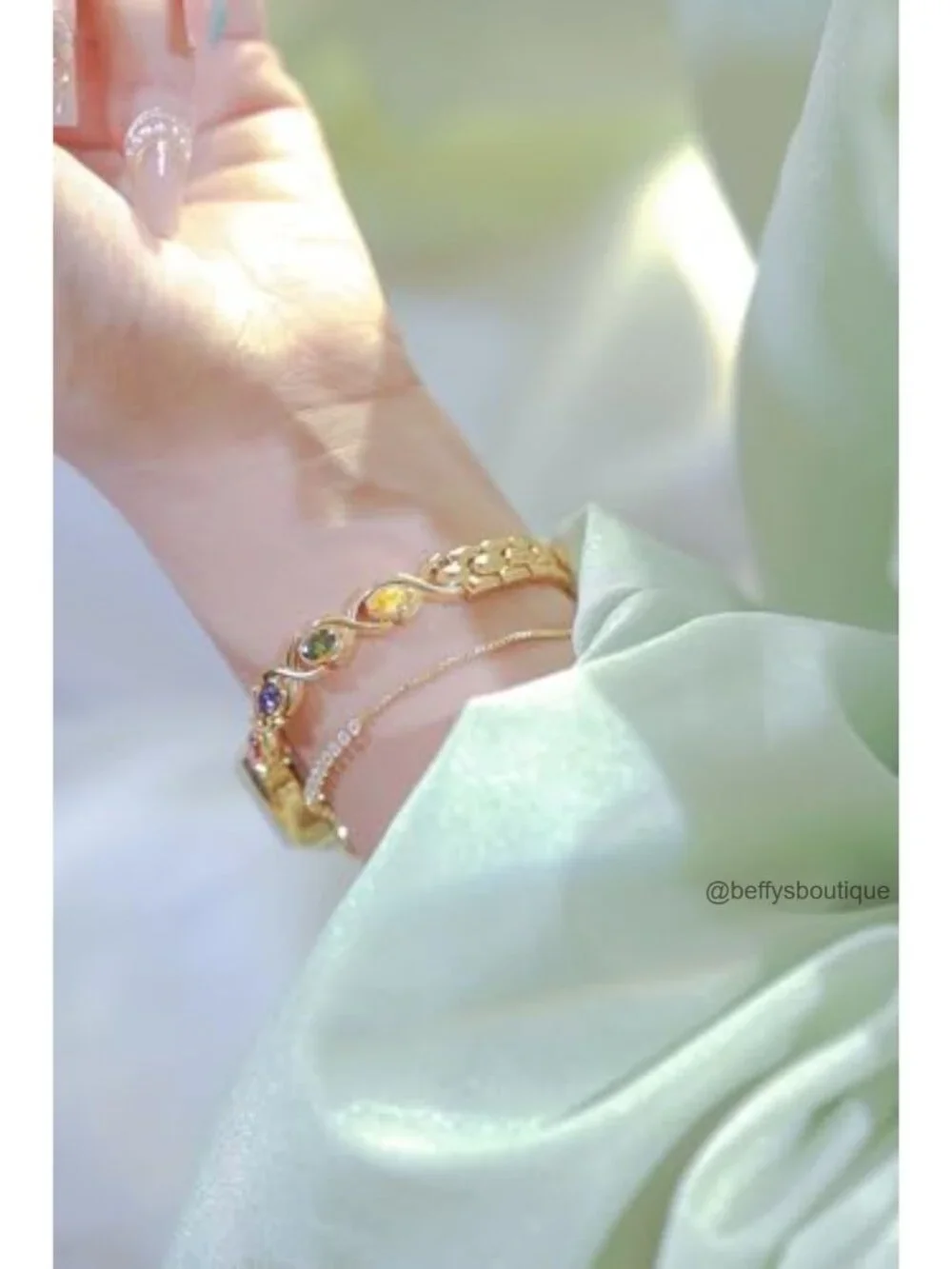 Vintage Gold Oval Dial Crystal Bracelet Watch Women Quartz